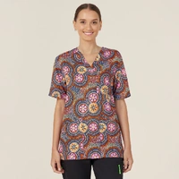 NNT CATRGJ Bush Tucker Indigenous Scrub Top